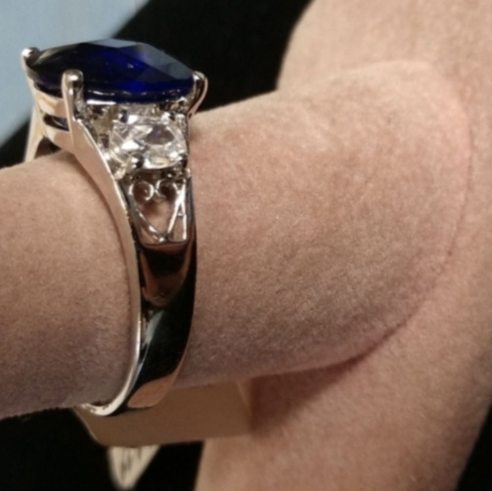 💍Dark Sapphire Stone Sterling Silver 925 Ring Cushion Cut + Accent Stones  Sz 9